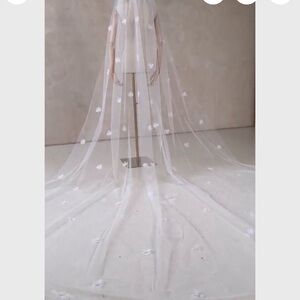 3D Floral Wedding Veil - Color: Ivory, Size: 350cm x 300cm